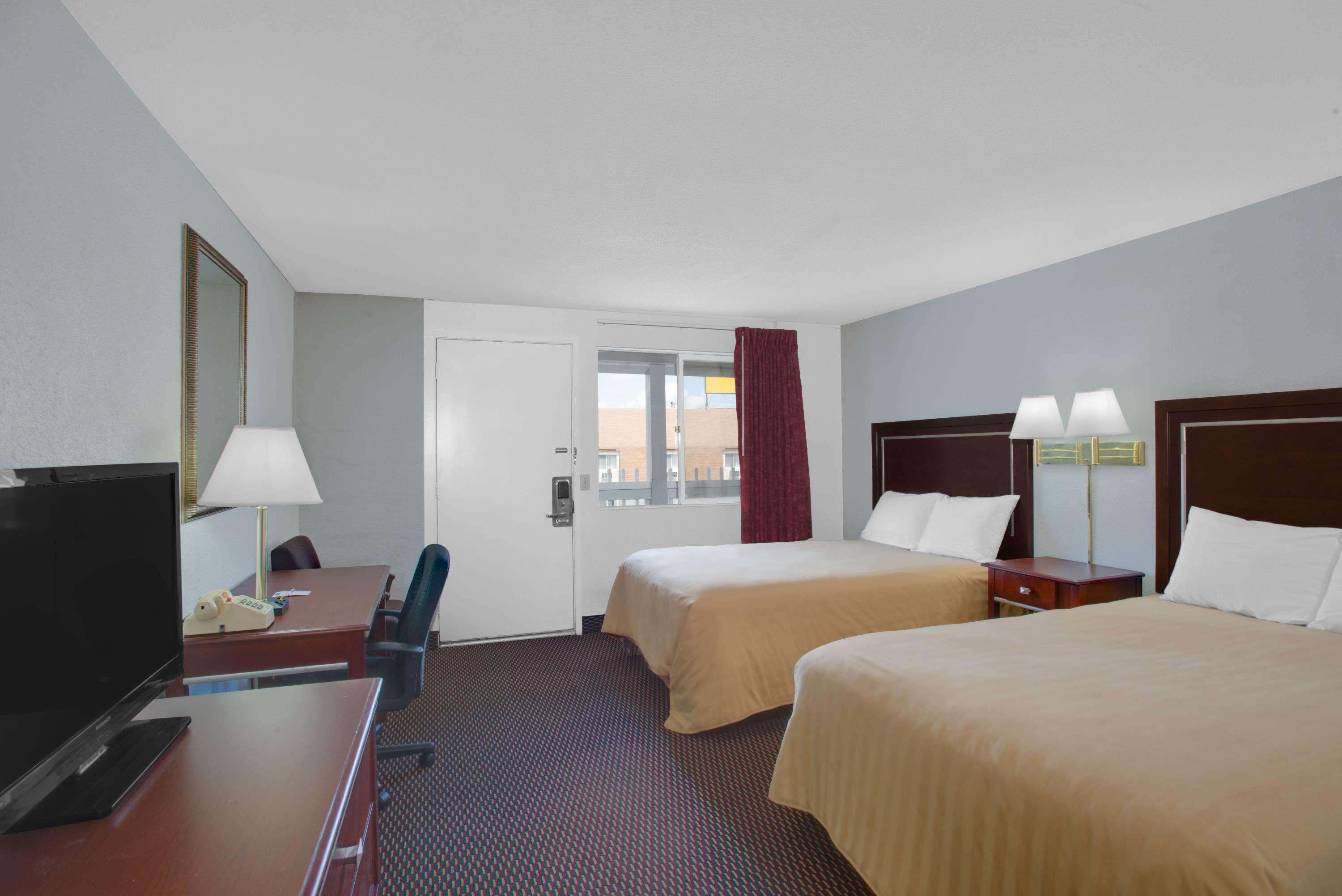 Queen City Inn Bangor Esterno foto